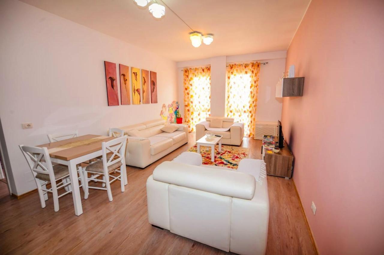Happy Stories' Apartment In City Centre Shkodër Exteriör bild