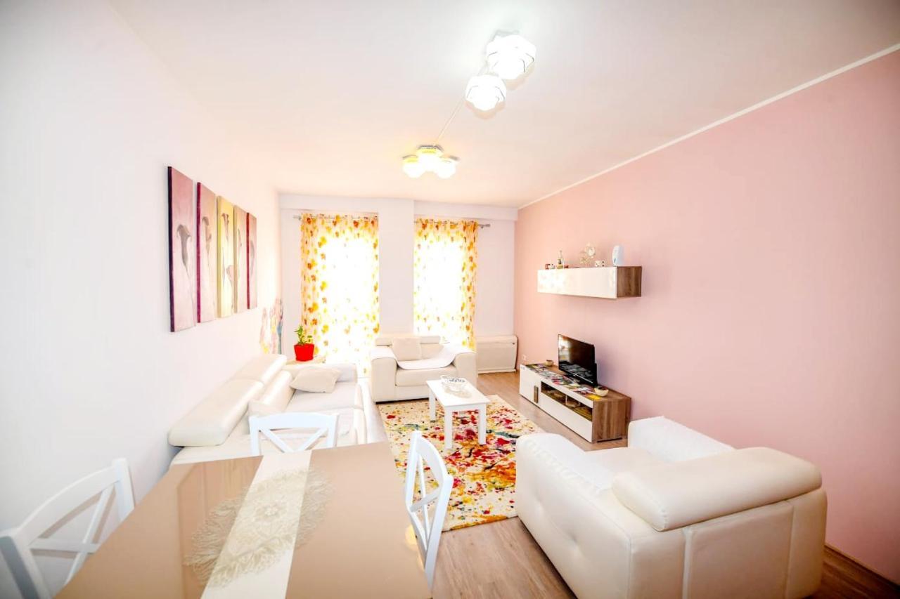 Happy Stories' Apartment In City Centre Shkodër Exteriör bild